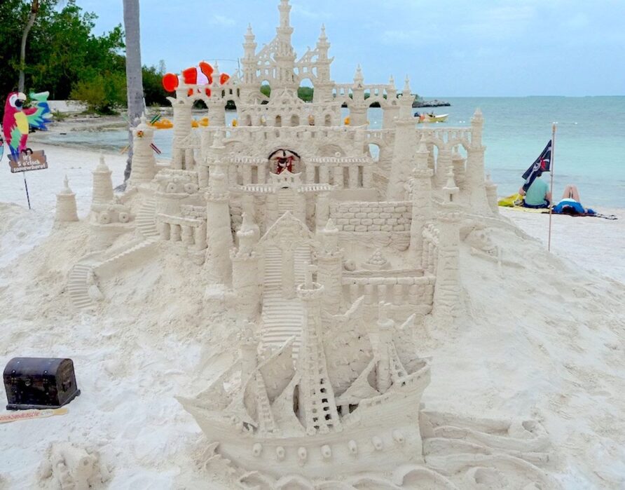 Islamorada EBC Corner Unit – Beaches & Pools